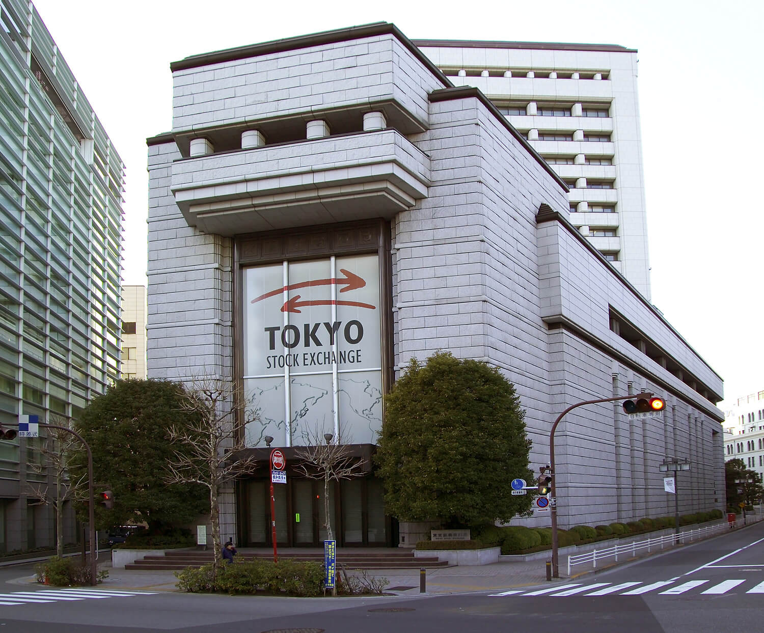 matthew-pillsbury-tokyo-stock-exchange-2014